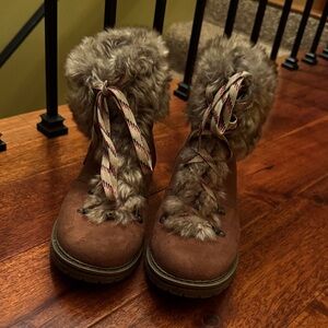 Universal Thread Tan Fur-Lined Winter Boots
